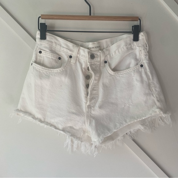 Aritzia Denim Forum Yoko High Rise Cut Off Denim Short in White - 27 - Picture 3 of 15